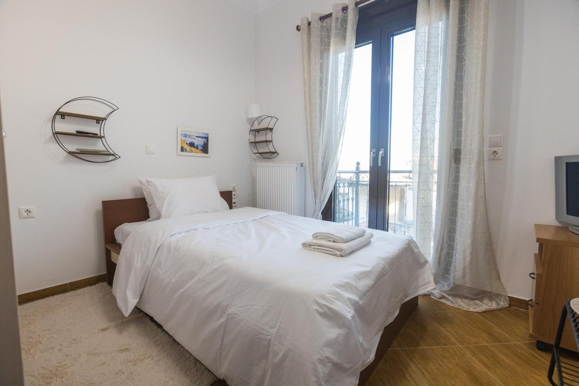 Avgerinos Ηome Breakfast Basket Complimentary Villa Amfiklia Bagian luar foto